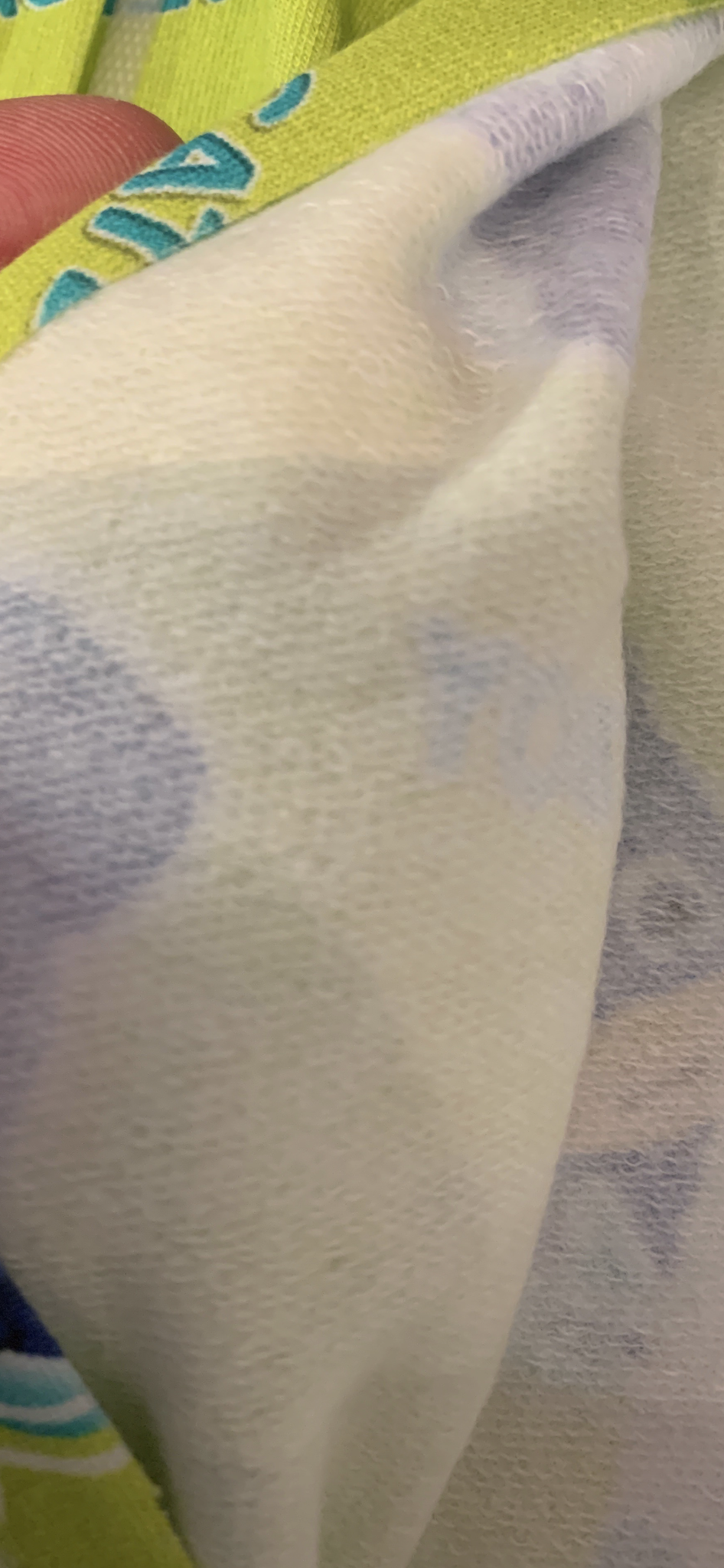 SISTA BITEN 50% KATTPOJKEN LIMEGRÖN - BORSTAD COLLEGE 74CM