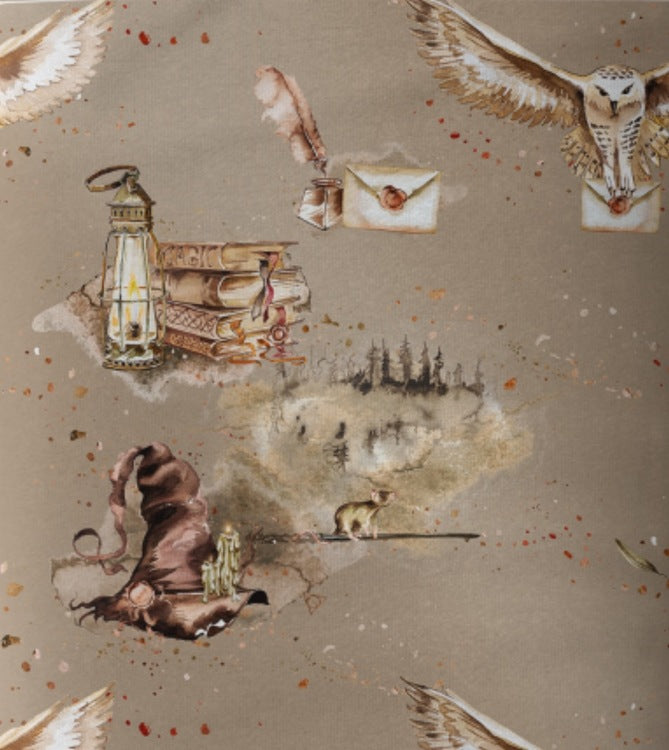 SISTA BITEN 40%! SATINVÄVD BOMULL - MAGIC OWLS BEIGE 140CM