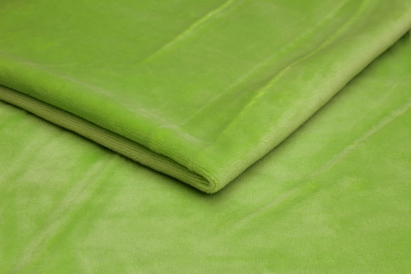 SISTA BITEN 50%! MINKY SAMMET LIMEGRÖN 42CM